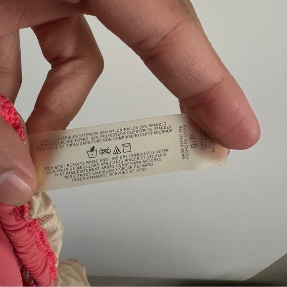 Victoria’s Secret Pink and Tan Ruffled Triangle Bikini Top-Size Women’s Small - Picture 6 of 6